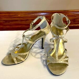 KELLY & KATIE fabric leather  GOLD SHIMMER STRAPPY heeled sandals sole size 6